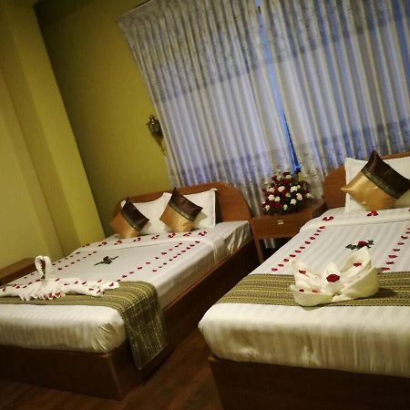 Gold Star Hotel Nyaung Shwe Esterno foto