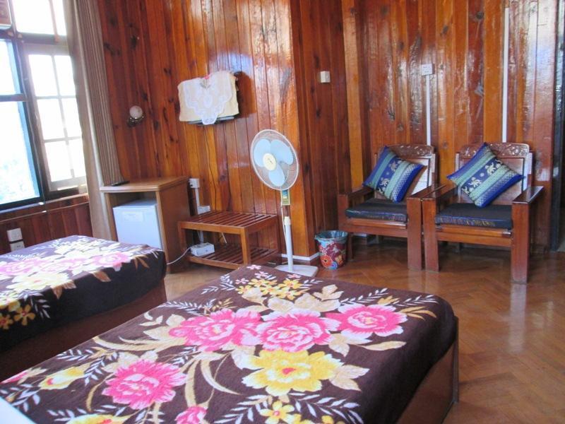 Gold Star Hotel Nyaung Shwe Esterno foto