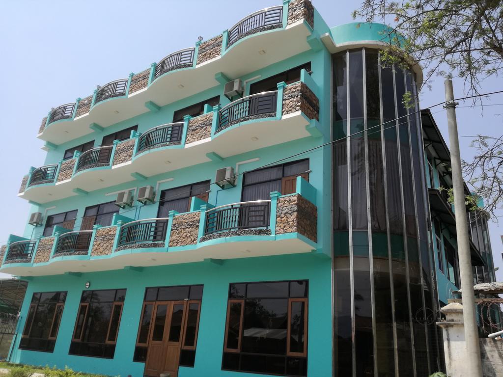 Gold Star Hotel Nyaung Shwe Esterno foto