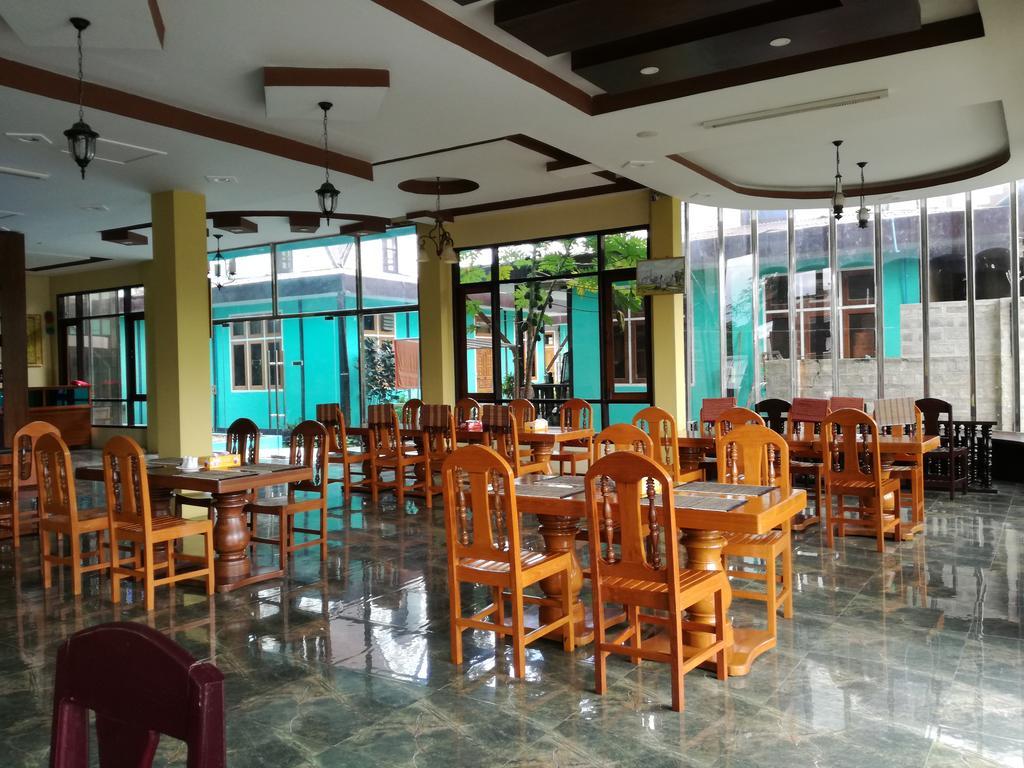 Gold Star Hotel Nyaung Shwe Esterno foto