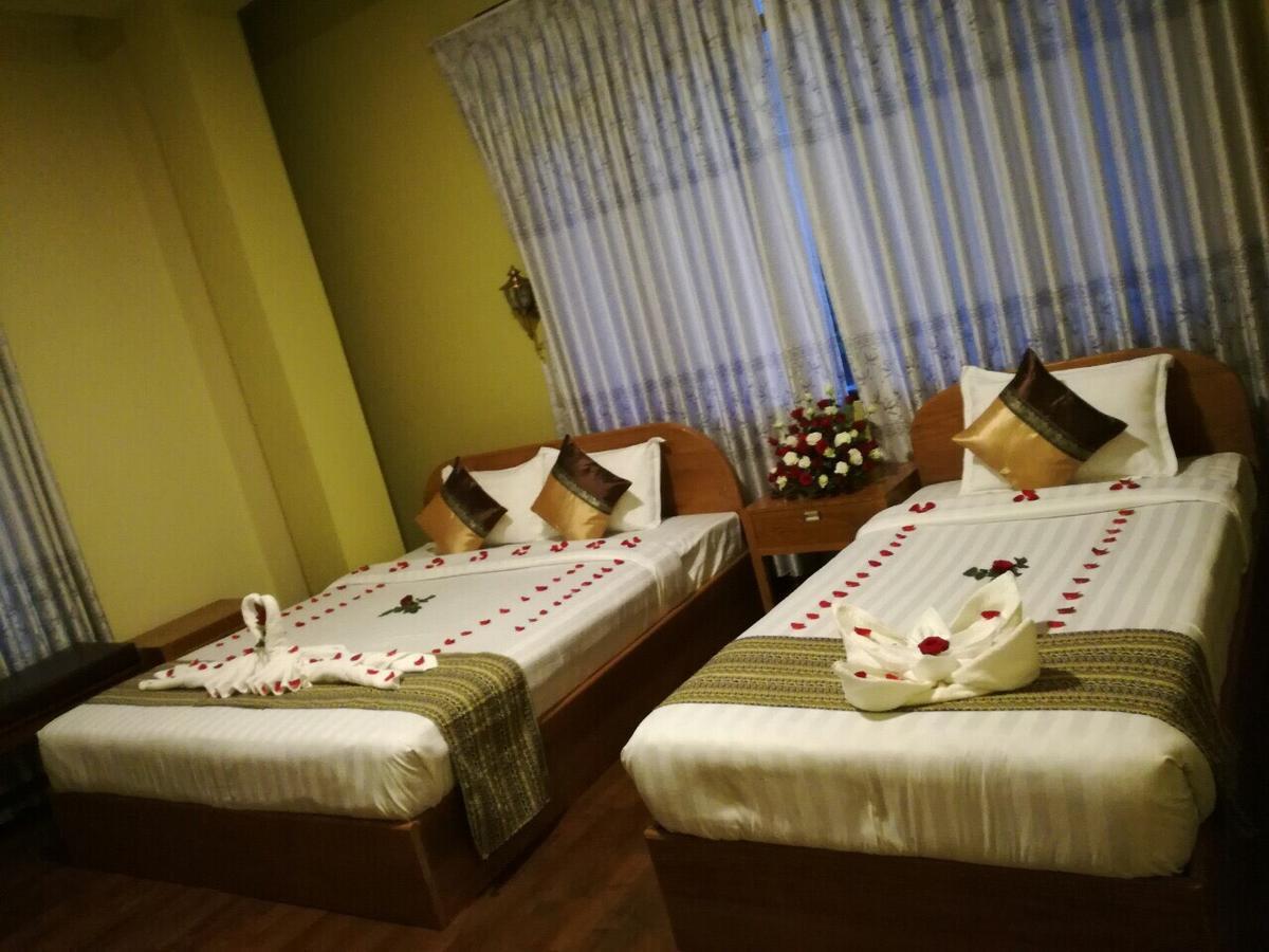 Gold Star Hotel Nyaung Shwe Esterno foto