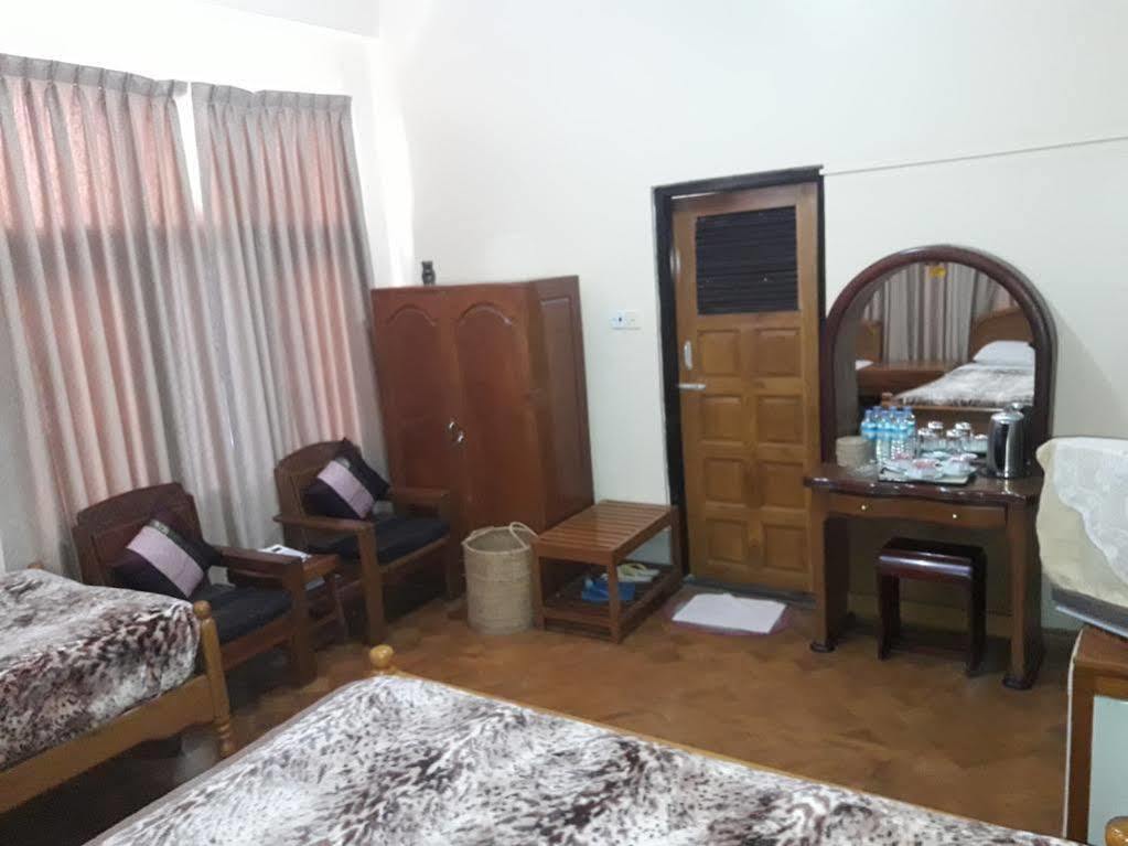 Gold Star Hotel Nyaung Shwe Esterno foto