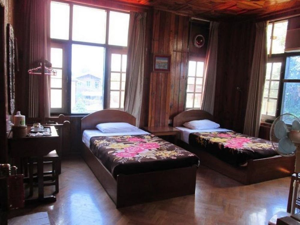 Gold Star Hotel Nyaung Shwe Esterno foto