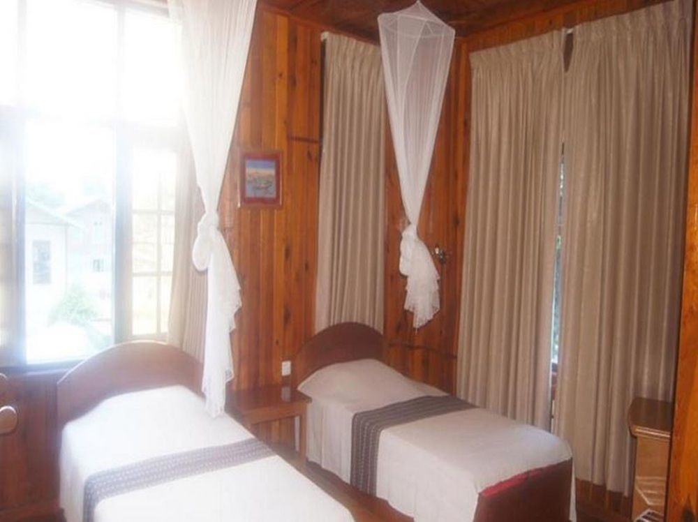 Gold Star Hotel Nyaung Shwe Esterno foto