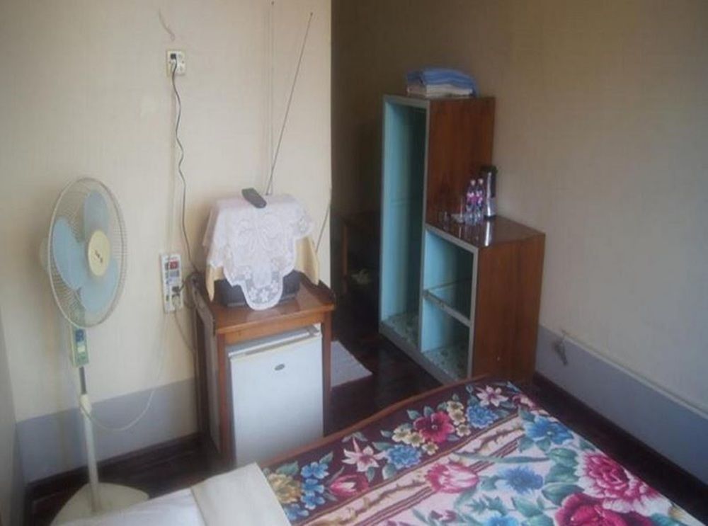 Gold Star Hotel Nyaung Shwe Esterno foto